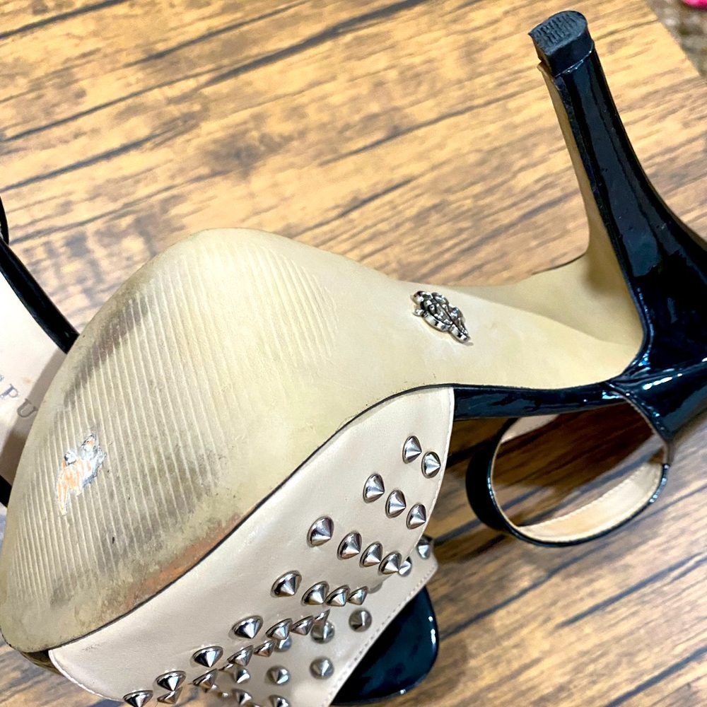EUC Rock & Republic Beige/ Black Ankle Strap Platforms - Picture 3 of 5